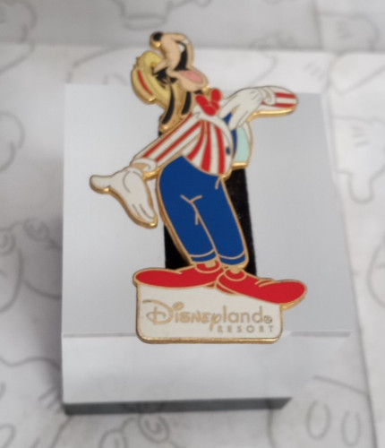 Goofy dapper dan singing - dan,